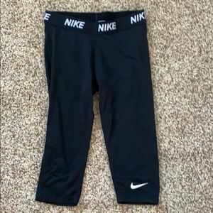 Girl’s Nike Capris